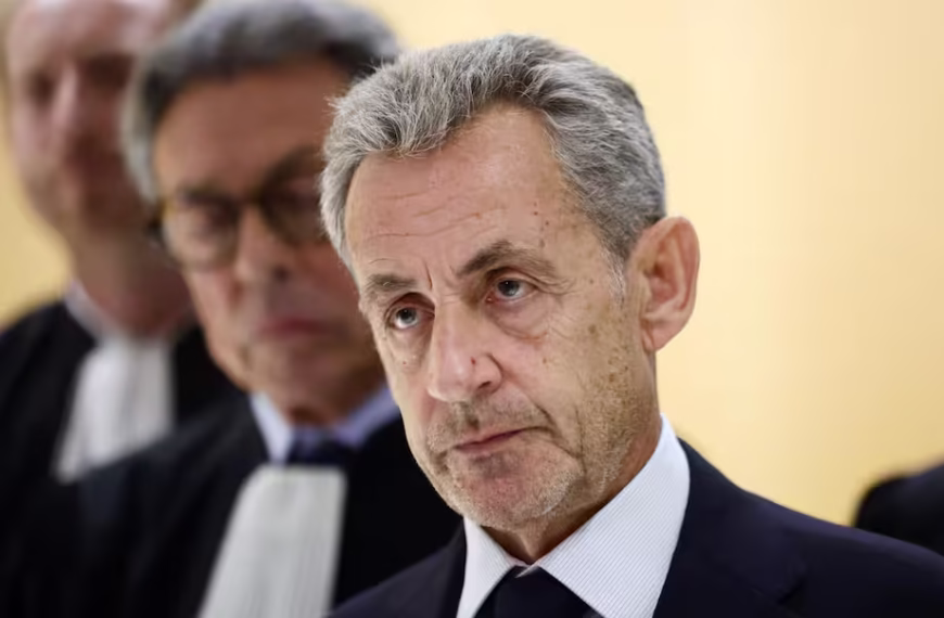 Nicolas Sarkozy condenado a 5 años de prisión